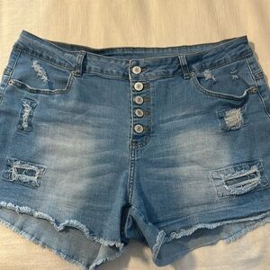 Woman’s jeans shorts